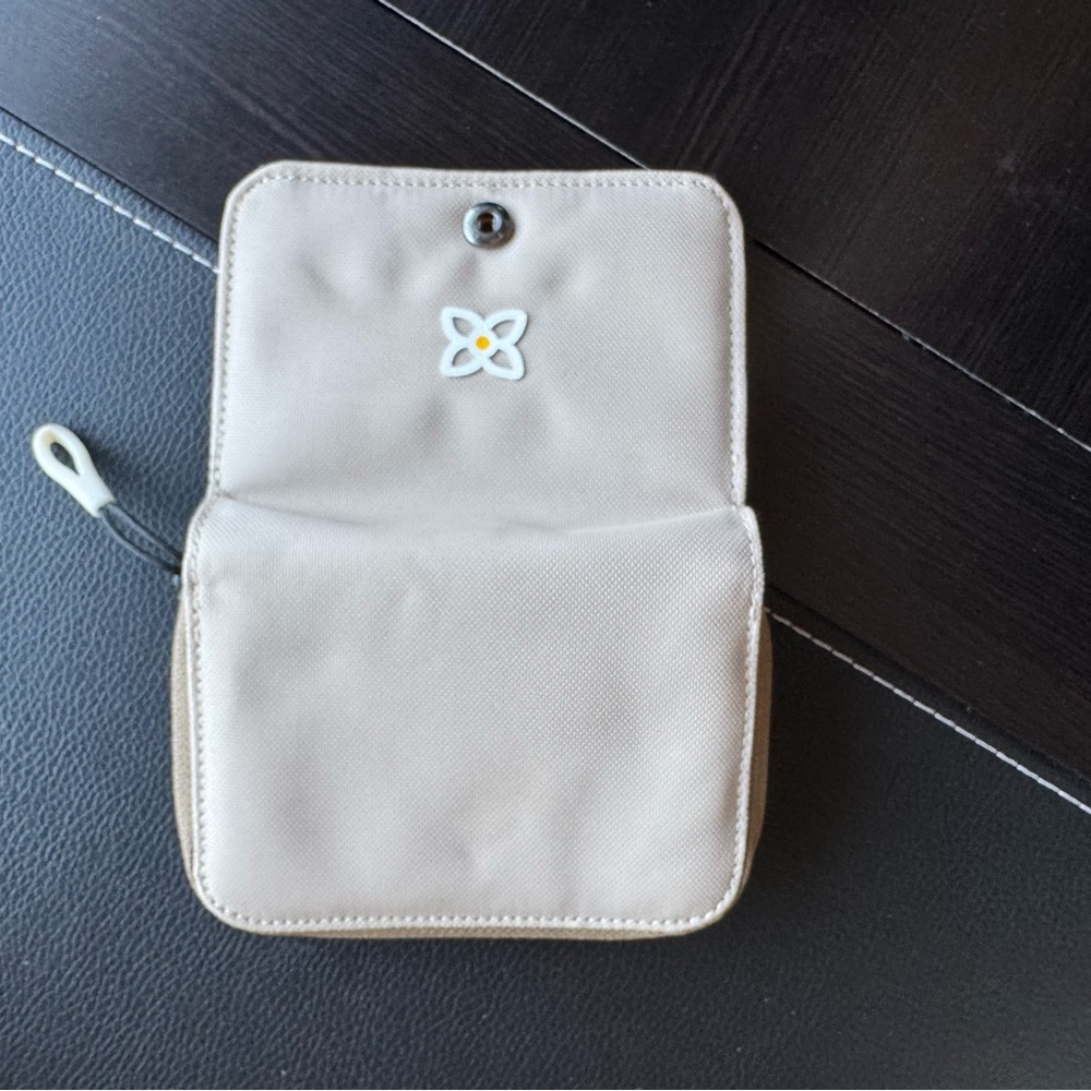 NWOT Sherpani Mina Crossbody and Barcelona Wallet, color Con Leche - Picture 5 of 5